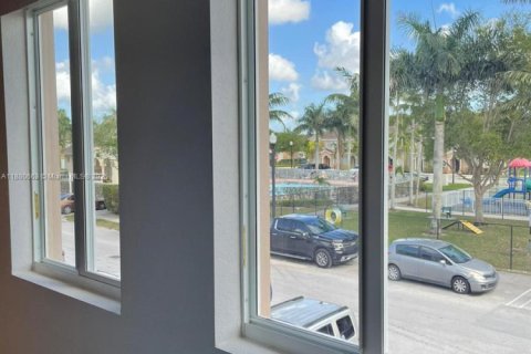 Touwnhouse à louer à Homestead, Floride: 4 chambres, 127.65 m2 № 1929292 - photo 10