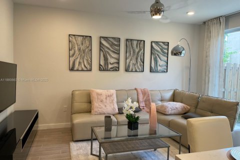 Touwnhouse à louer à Homestead, Floride: 4 chambres, 127.65 m2 № 1929292 - photo 3