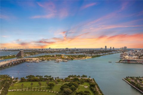 Купить кондоминиум в Майами, Флорида 2 спальни, 146.32м2, № 1931246 - фото 4