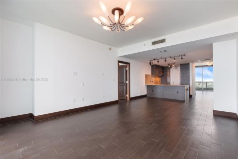 Купить кондоминиум в Майами, Флорида 2 спальни, 146.32м2, № 1931246 - фото 9