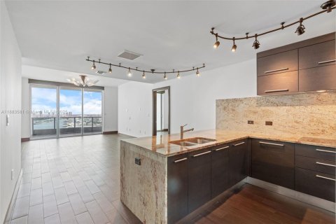 Купить кондоминиум в Майами, Флорида 2 спальни, 146.32м2, № 1931246 - фото 5