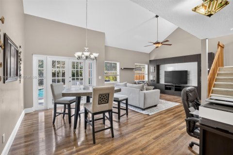 Villa ou maison à vendre à Davie, Floride: 3 chambres, 180.51 m2 № 2301545 - photo 6