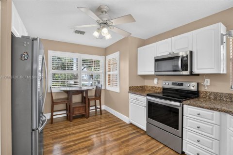 Villa ou maison à vendre à Davie, Floride: 3 chambres, 180.51 m2 № 2301545 - photo 12