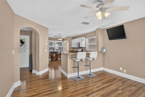 Villa ou maison à vendre à Davie, Floride: 3 chambres, 180.51 m2 № 2301545 - photo 18