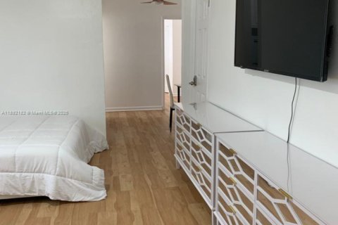 Appartement à louer à Miami Beach, Floride: 2 chambres, 507.8 m2 № 1946658 - photo 12