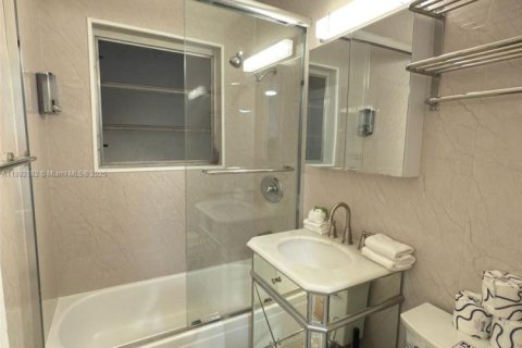 Appartement à louer à Miami Beach, Floride: 2 chambres, 507.8 m2 № 1946658 - photo 21
