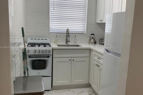 Appartement à louer à Miami Beach, Floride: 2 chambres, 507.8 m2 № 1946658 - photo 8