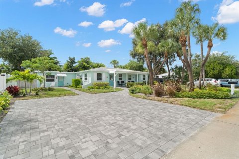 Condo in Saint Pete Beach, Florida, 1 bedroom  № 1842239 - photo 4