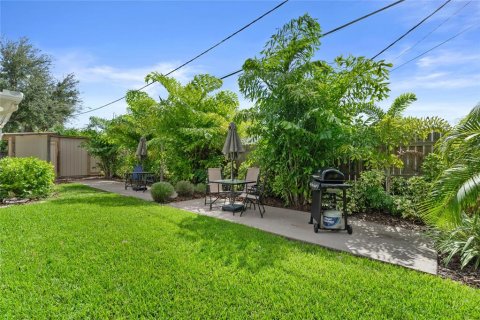 Condo in Saint Pete Beach, Florida, 1 bedroom  № 1842239 - photo 16