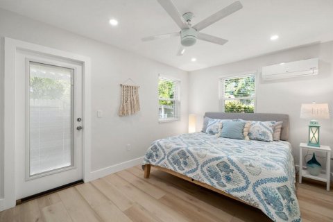 Condo in Saint Pete Beach, Florida, 1 bedroom  № 1842239 - photo 13