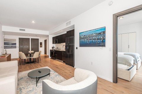 Copropriété à vendre à Miami, Floride: 3 chambres, 105.44 m2 № 2078932 - photo 9