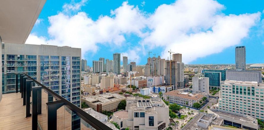 Condo à Miami, Floride, 3 chambres № 2078932