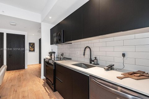 Copropriété à vendre à Miami, Floride: 3 chambres, 105.44 m2 № 2078932 - photo 13