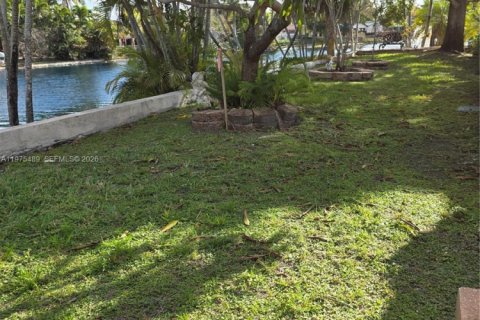 Townhouse in Miami Lakes, Florida 3 bedrooms, 162.21 sq.m. № 2041828 - photo 6