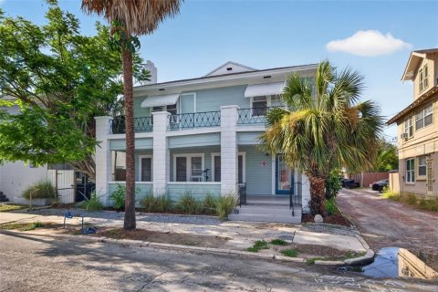 Commercial property in Saint Petersburg, Florida 5 bedrooms, 310.57 sq.m. № 2202292