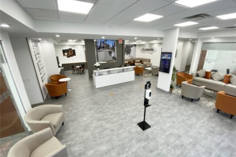 Купить коммерческую недвижимость в Орландо, Флорида 1072.65м2, № 1881262 - фото 5