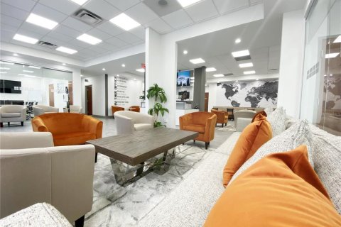 Купить коммерческую недвижимость в Орландо, Флорида 1072.65м2, № 1881262 - фото 21