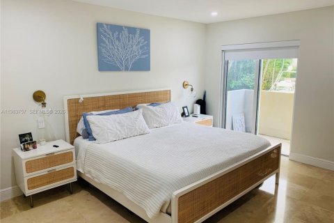 Condominio en venta en Coral Gables, Florida, 2 dormitorios, 98.48 m2 № 2045794 - foto 8