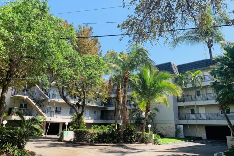Condominio en Coral Gables, Florida, 2 dormitorios  № 2045794