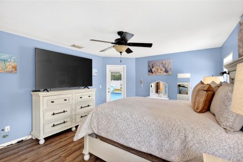 House in Ocala, Florida 3 bedrooms, 162.21 sq.m. № 2221562 - photo 10