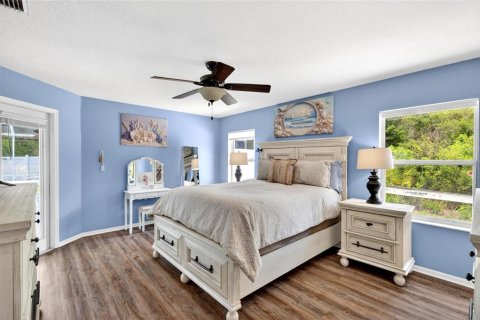 House in Ocala, Florida 3 bedrooms, 162.21 sq.m. № 2221562 - photo 8