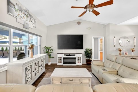 House in Ocala, Florida 3 bedrooms, 162.21 sq.m. № 2221562 - photo 18