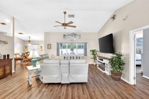 House in Ocala, Florida 3 bedrooms, 162.21 sq.m. № 2221562 - photo 7