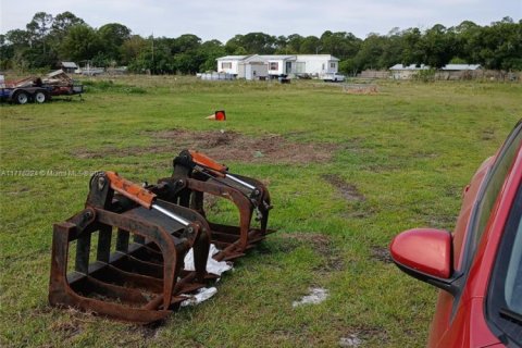 Terreno en venta en St. Lucie, Florida № 1706698 - foto 8