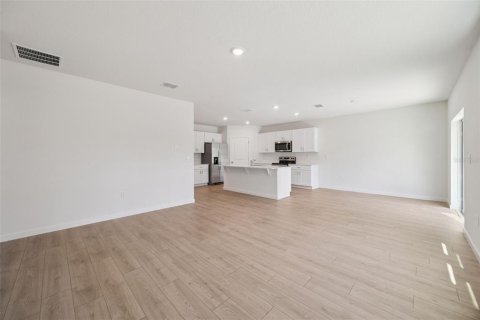 Villa ou maison à vendre à Sanford, Floride: 5 chambres, 260.78 m2 № 2111421 - photo 8