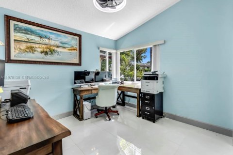 House in Sunrise, Florida 3 bedrooms, 135.64 sq.m. № 2060830 - photo 24