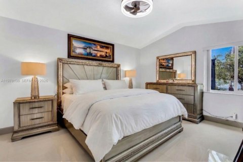 House in Sunrise, Florida 3 bedrooms, 135.64 sq.m. № 2060830 - photo 16