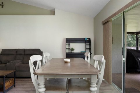 Casa en venta en Brandon, Florida, 3 dormitorios, 116.96 m2 № 1907530 - foto 22