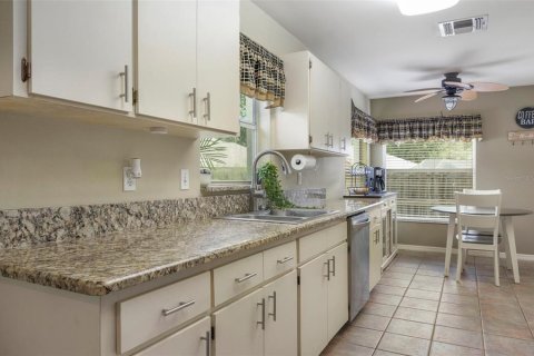Casa en venta en Brandon, Florida, 3 dormitorios, 116.96 m2 № 1907530 - foto 7