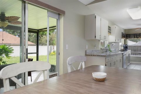 Casa en venta en Brandon, Florida, 3 dormitorios, 116.96 m2 № 1907530 - foto 11