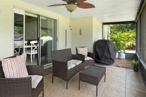 Casa en venta en Brandon, Florida, 3 dormitorios, 116.96 m2 № 1907530 - foto 23