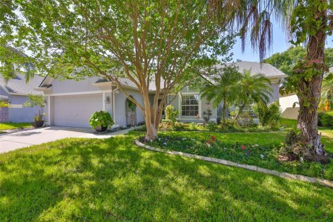 House in Apollo Beach, Florida 3 bedrooms, 168.34 sq.m. № 1670272 - photo 1