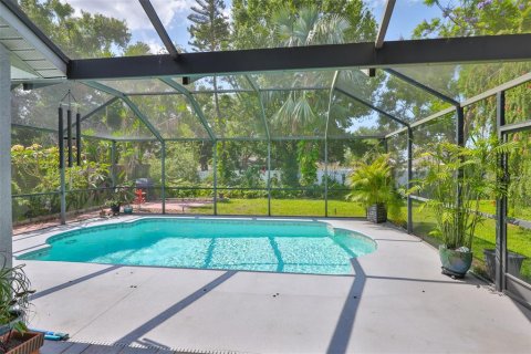 House in Apollo Beach, Florida 3 bedrooms, 168.34 sq.m. № 1670272 - photo 4