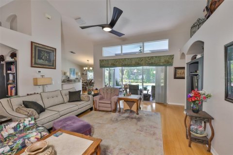 House in Apollo Beach, Florida 3 bedrooms, 168.34 sq.m. № 1670272 - photo 7