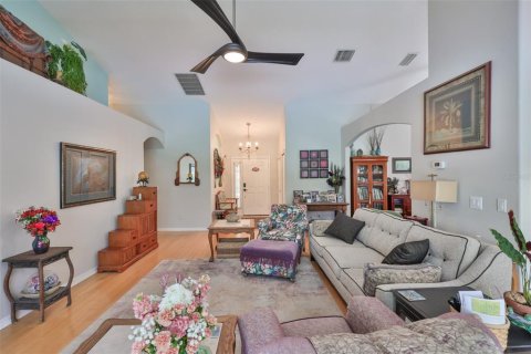 House in Apollo Beach, Florida 3 bedrooms, 168.34 sq.m. № 1670272 - photo 23