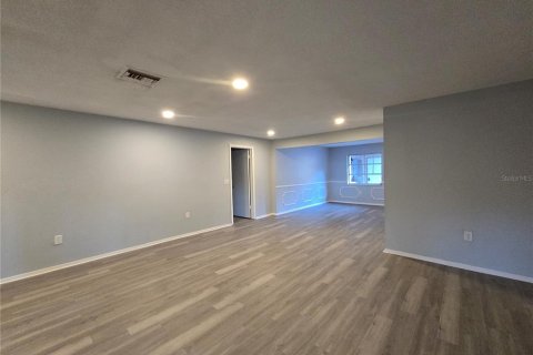 Apartment in Largo, Florida 3 bedrooms, 113.81 sq.m. № 1917126 - photo 22