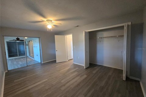 Apartment in Largo, Florida 3 bedrooms, 113.81 sq.m. № 1917126 - photo 19