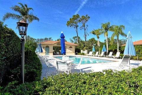 Villa ou maison à vendre à Sarasota, Floride: 2 chambres, 140.56 m2 № 2195868 - photo 6