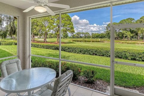 Villa ou maison à vendre à Sarasota, Floride: 2 chambres, 140.56 m2 № 2195868 - photo 4