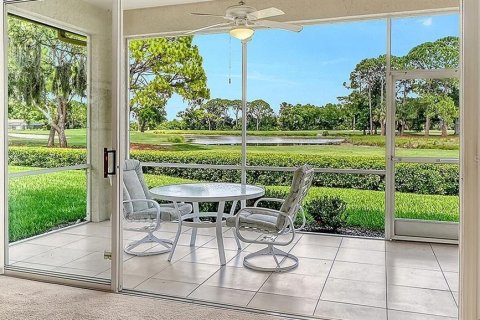 Villa ou maison à vendre à Sarasota, Floride: 2 chambres, 140.56 m2 № 2195868 - photo 16