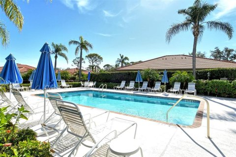 Villa ou maison à vendre à Sarasota, Floride: 2 chambres, 140.56 m2 № 2195868 - photo 21
