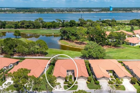 Villa ou maison à vendre à Sarasota, Floride: 2 chambres, 140.56 m2 № 2195868 - photo 2