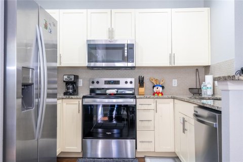Adosado en venta en Kissimmee, Florida, 4 dormitorios, 157.38 m2 № 1912232 - foto 20