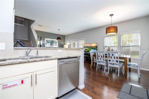 Adosado en venta en Kissimmee, Florida, 4 dormitorios, 157.38 m2 № 1912232 - foto 26