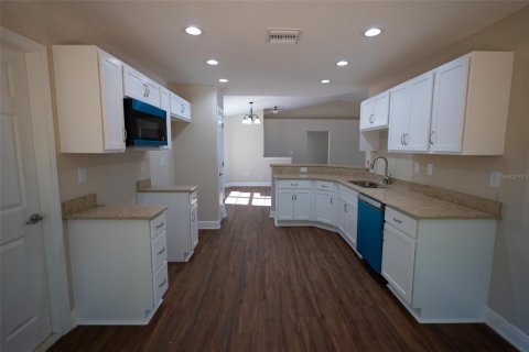 Купить виллу или дом в Даннеллон, Флорида 5 комнат, 145.95м2, № 1644264 - фото 11