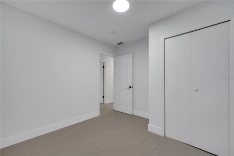 House in Orlando, Florida 5 bedrooms, 137.59 sq.m. № 1847578 - photo 27